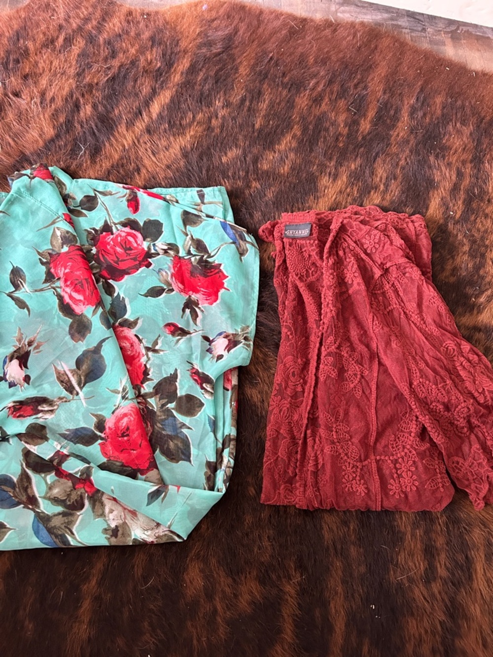 Shyanne Rust Lace duster with Mint Rose duster